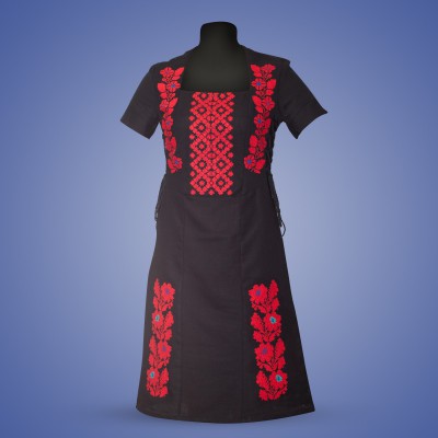 Embroidered dress "Traditional 4"
